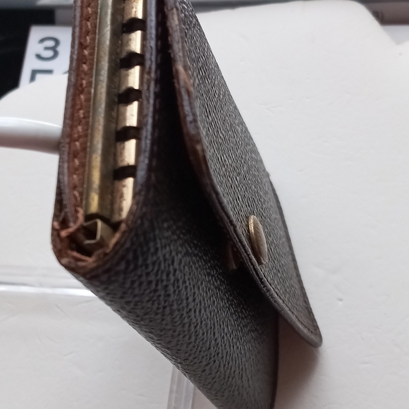Vintage LV Monogram LOUIS VUITTON 6 Hooks Key Card Case - Picture 15 of 16